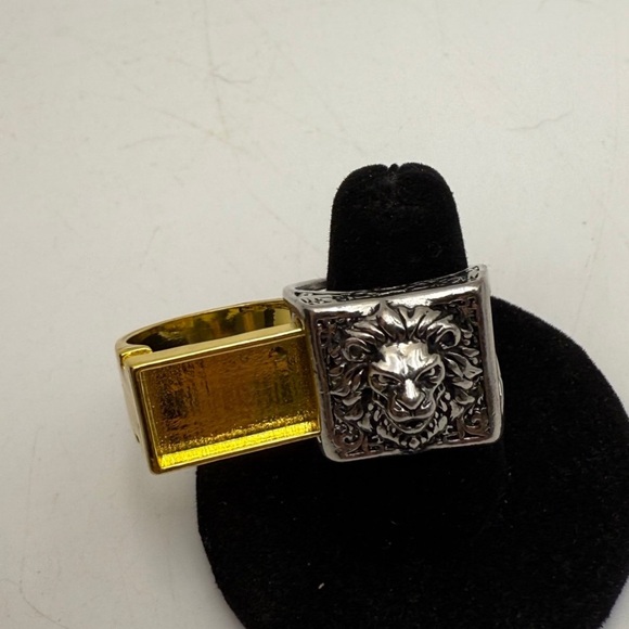 Lion Head Ring With Hidden Compartment Size 9 - Picture 4 of 4